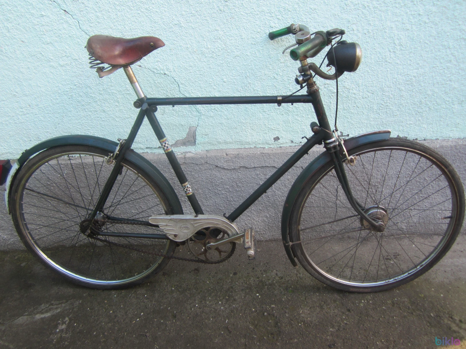 1. BICICLETA VINTAGE ANII40