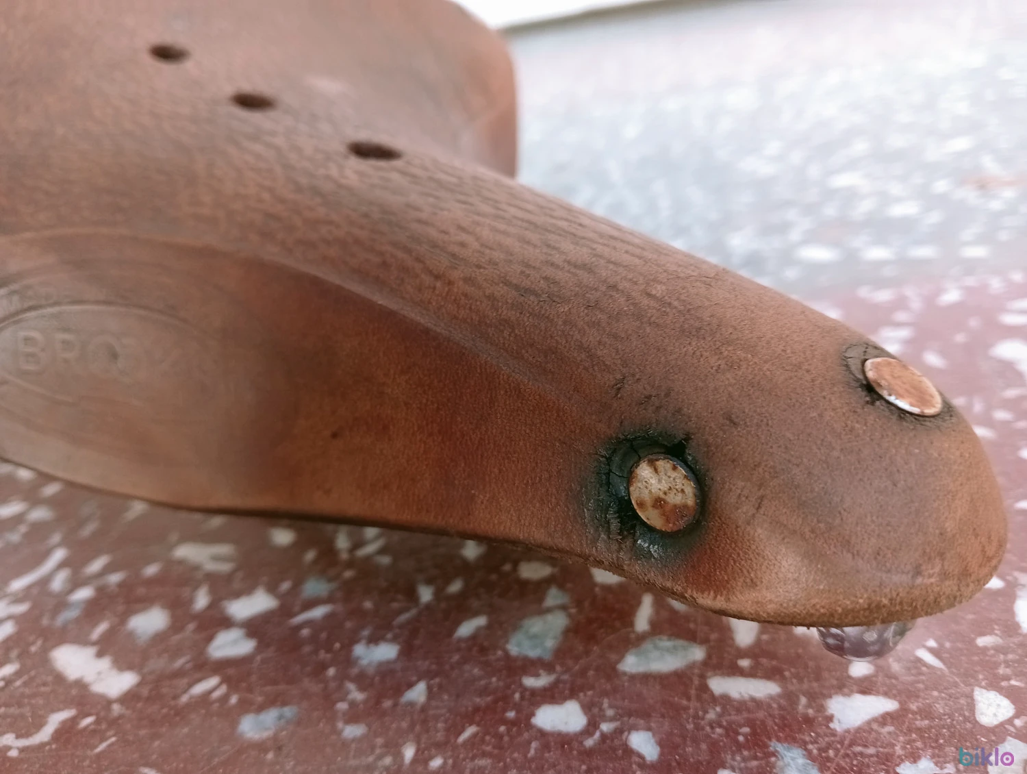 2. Sea vintage Brooks piele