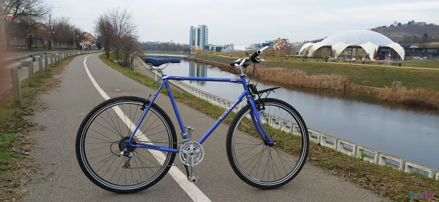 7. Enik 90's, 28"