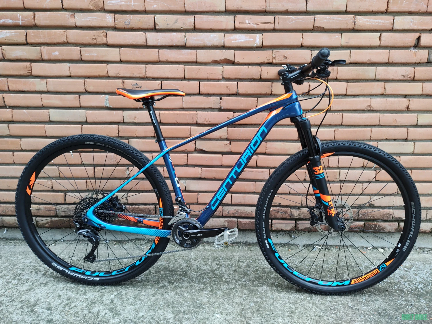 1. Centurion Backfire, 2x11 XT, 29", Fox 32