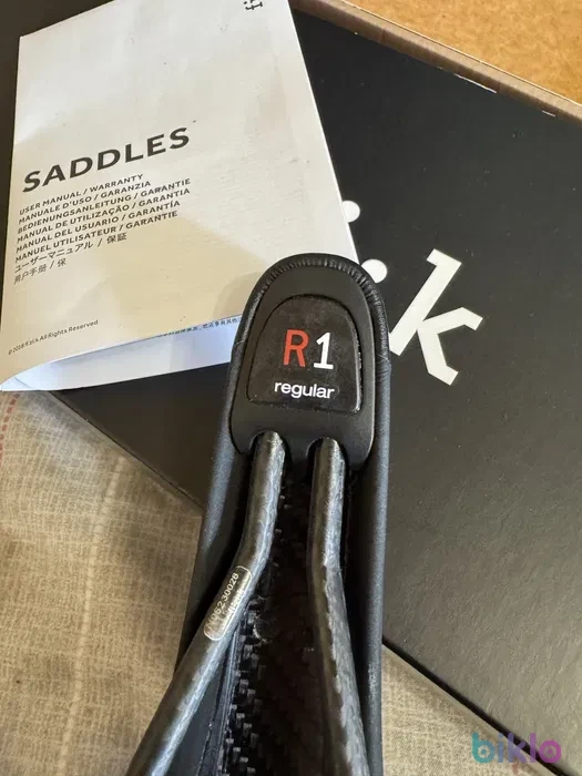 6. Sa Fizik Arione R1 open brate carbon ca si noua, stare excelenta, la cutie