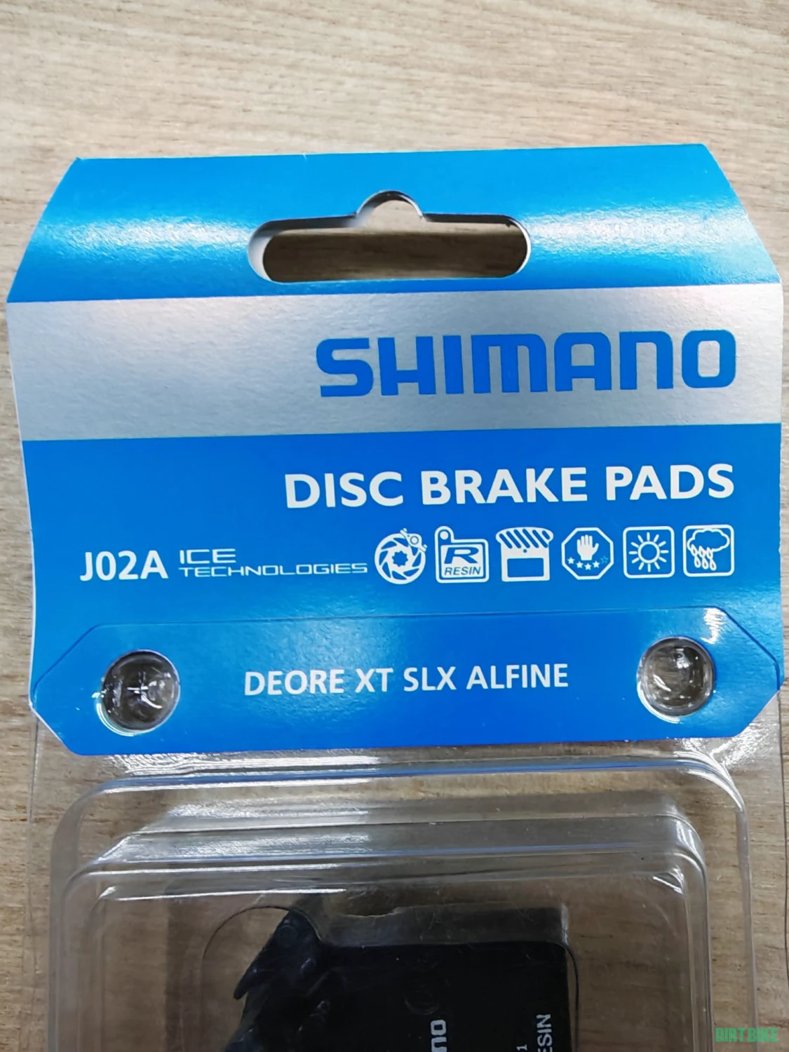 4. Placute Shimano J02-A cu radiator