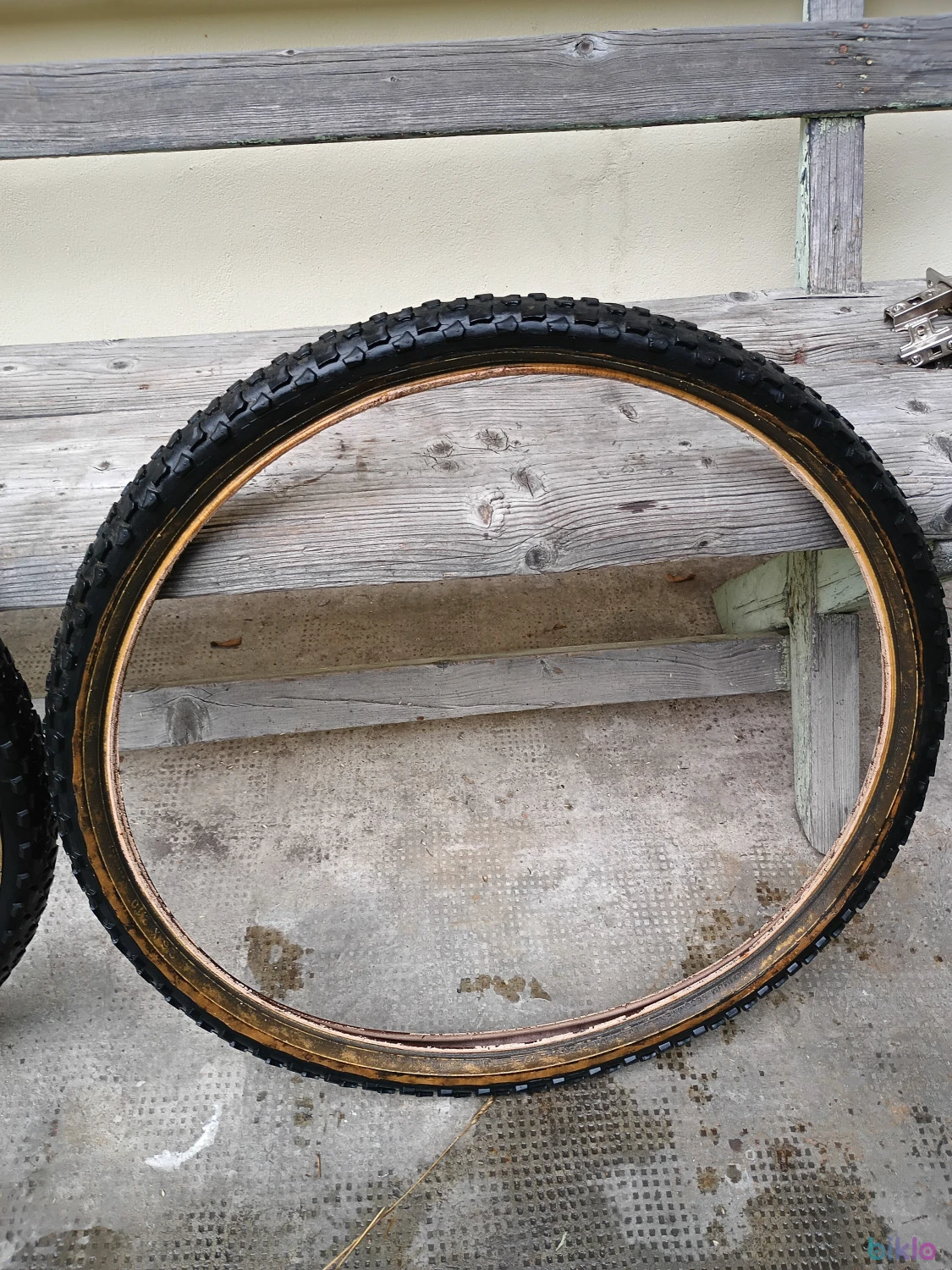 1. 2 rotii bicicletă