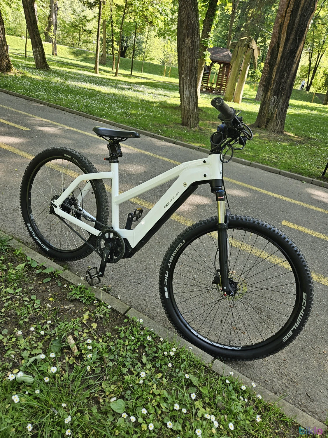 2. Bicicleta electrica Riese Muller