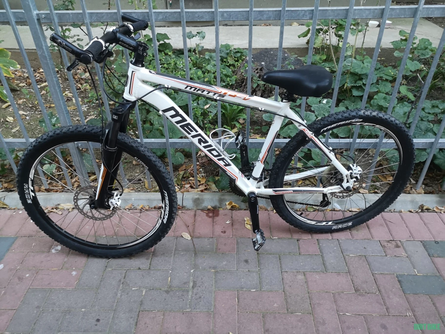 1. Merida Matts TFS XC 400-D