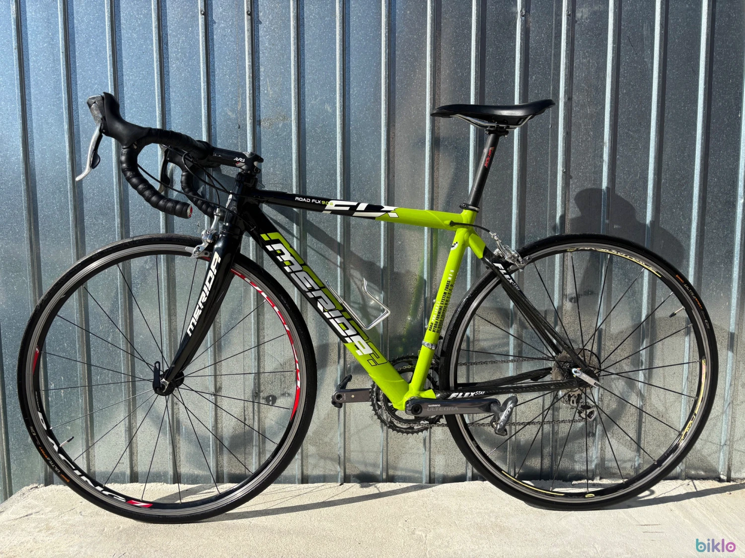 1. Bicicleta Cursiera Merida FLX