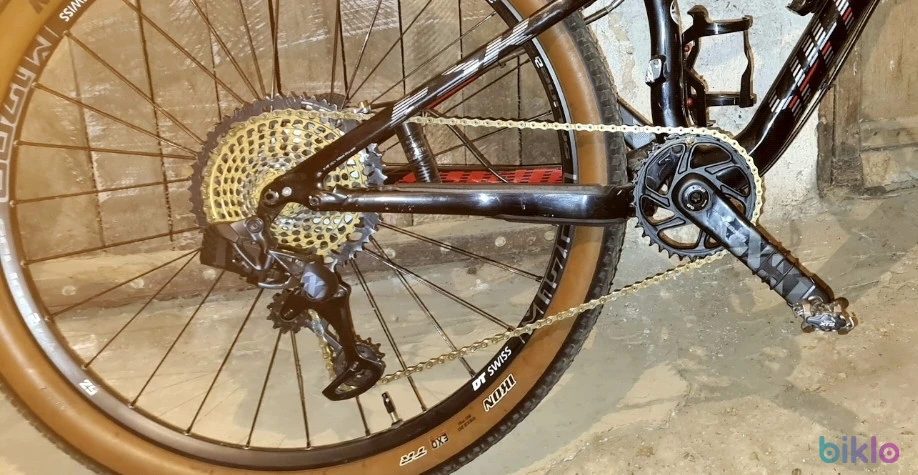 2. Vand pinioane Sram XX1 XG1299 Gold + Lant XX1 Eagle 12 speed Gold