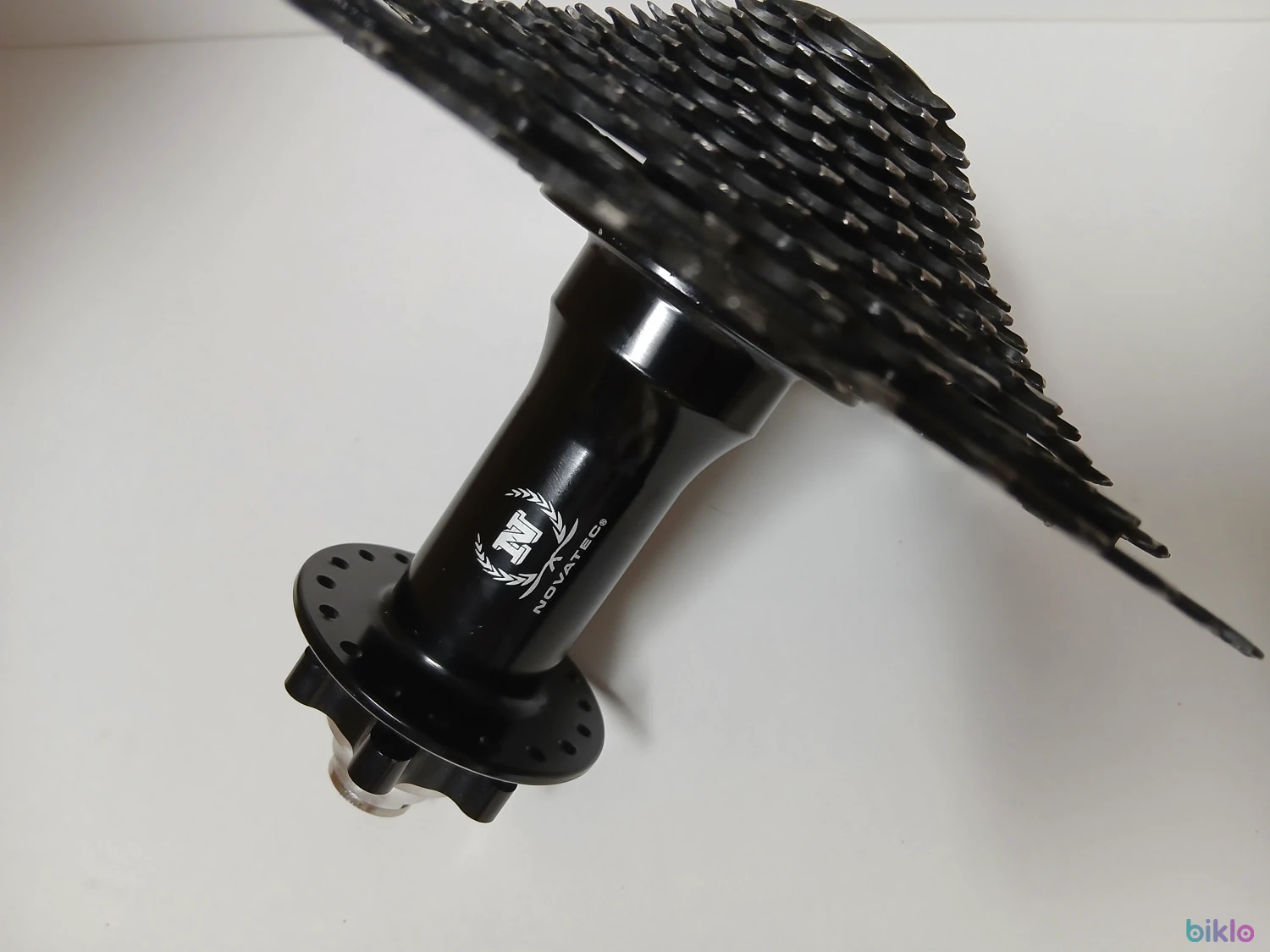 1. Novatec DH 42SB