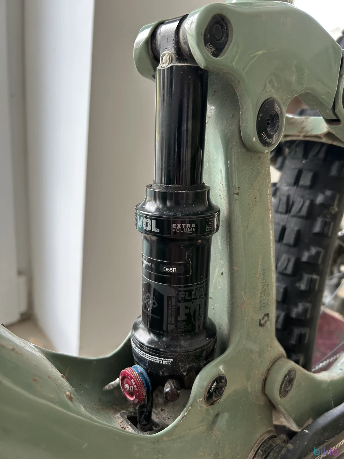 3. Fox 36 + fox float dps cu twinlock + dropper syncross