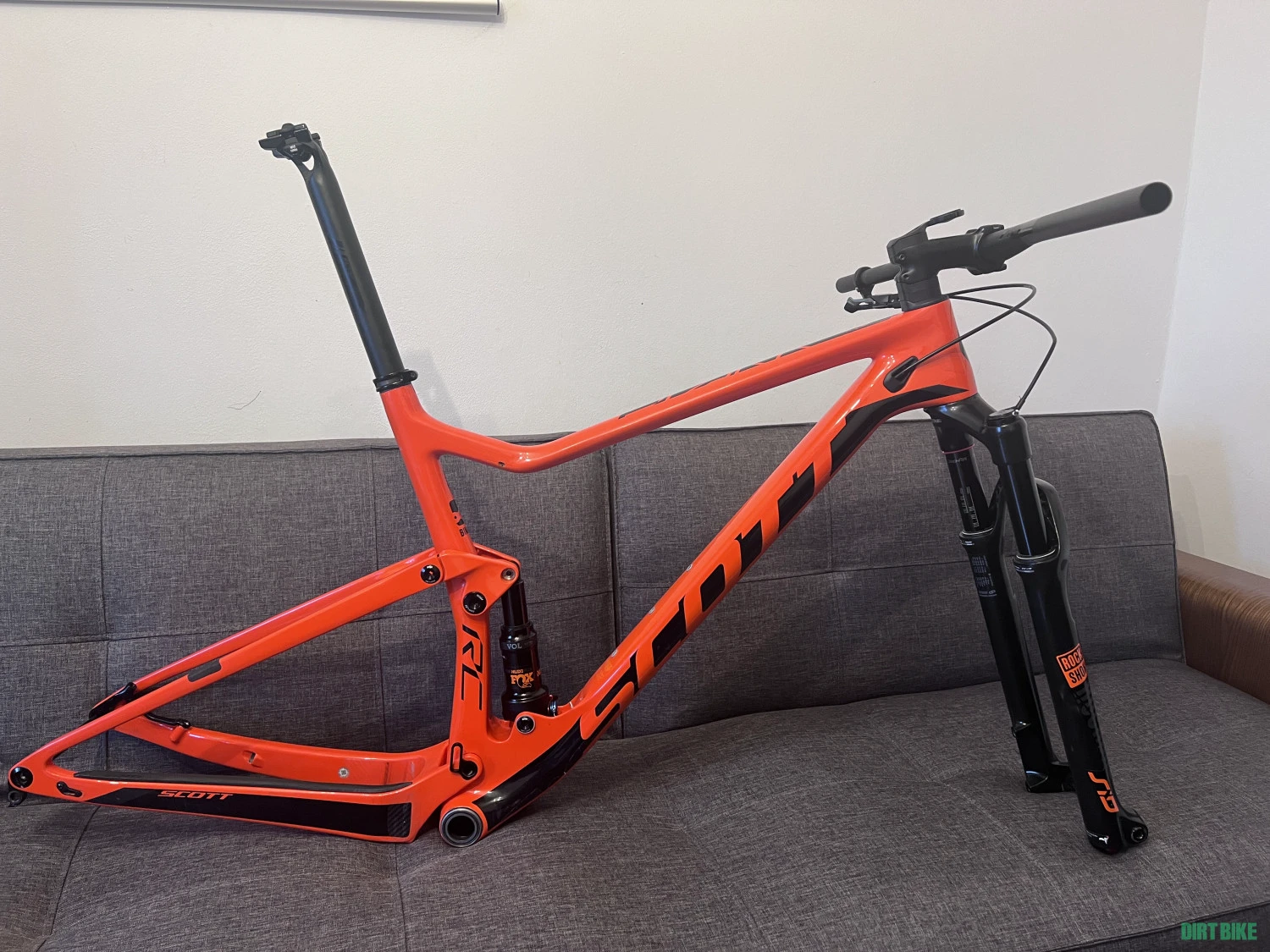 1. Cadru Scott spark complet cu suspensie
