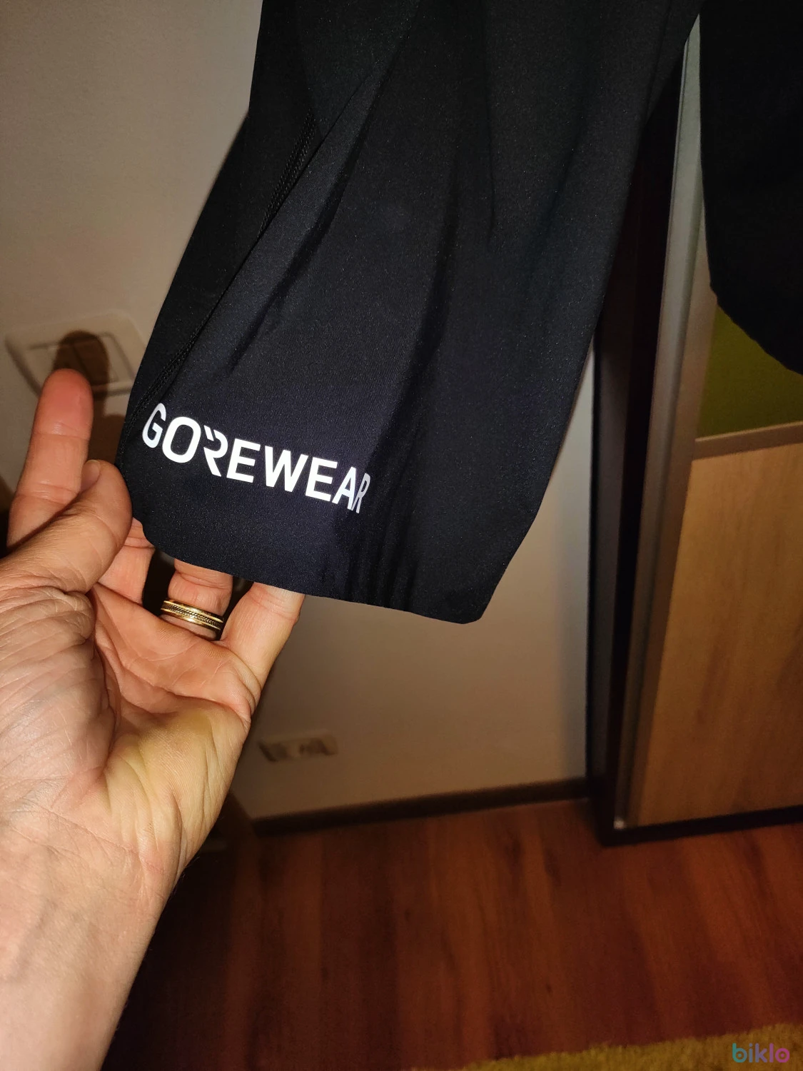 1. Pantaloni scurți GoreWear tip salopeta