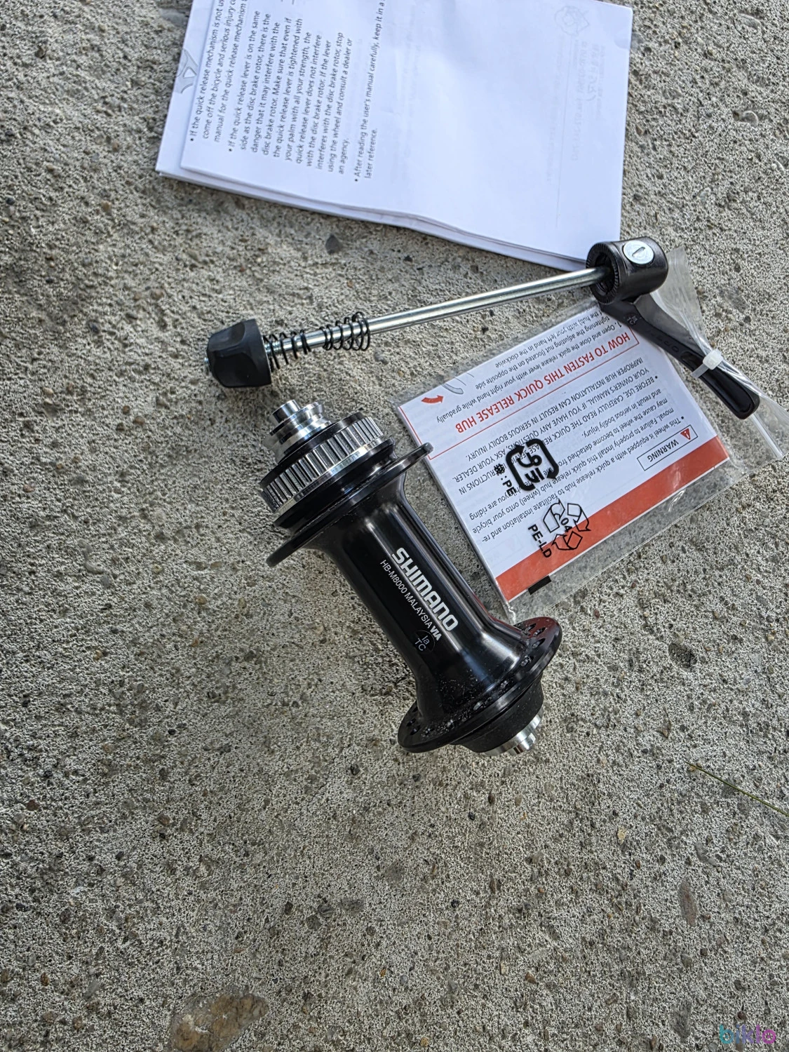 4. Shimano XT HB-M8000 Center-Lock butuc fata 32H + QR