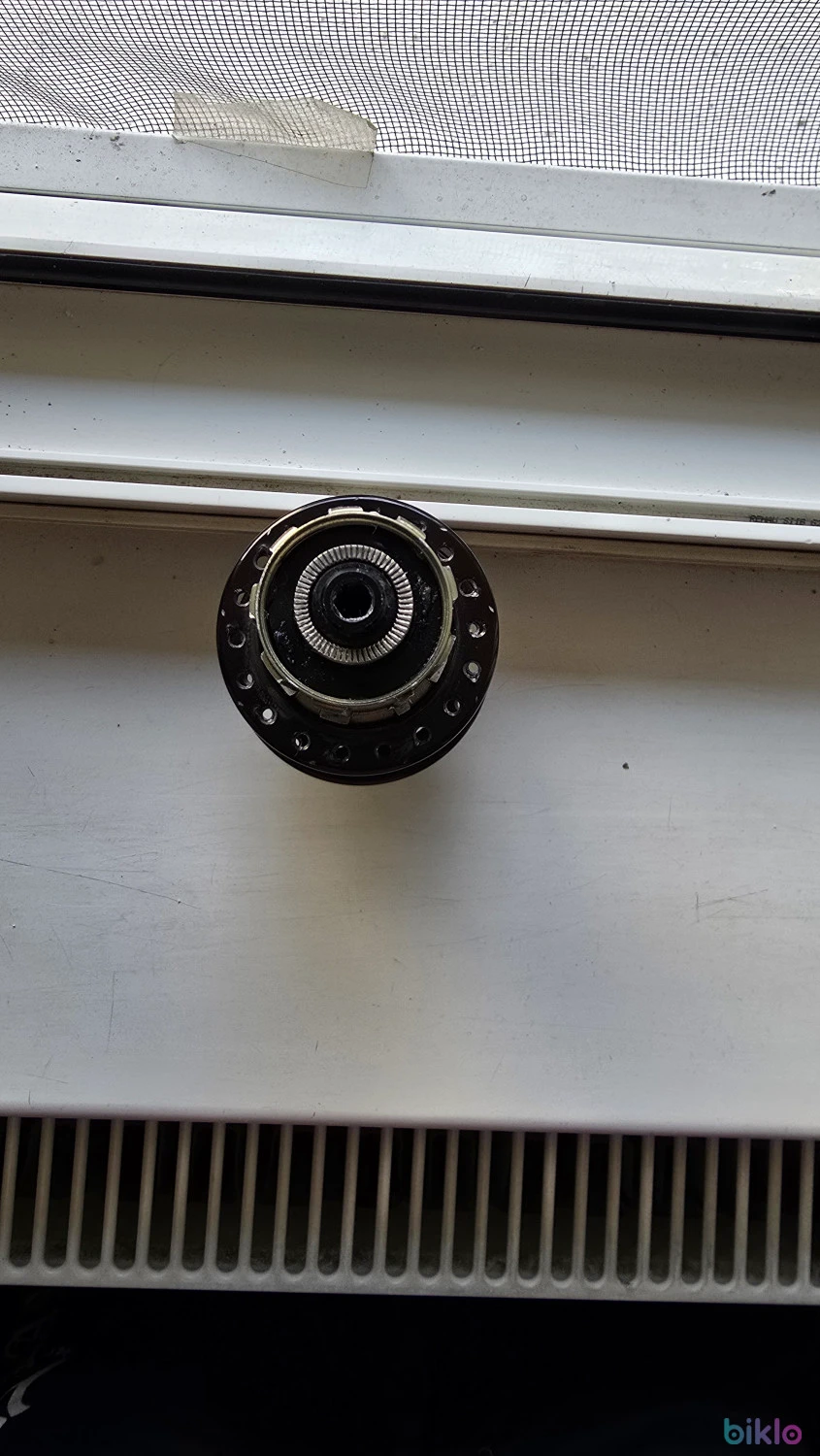 4. Vând novatec d712sb