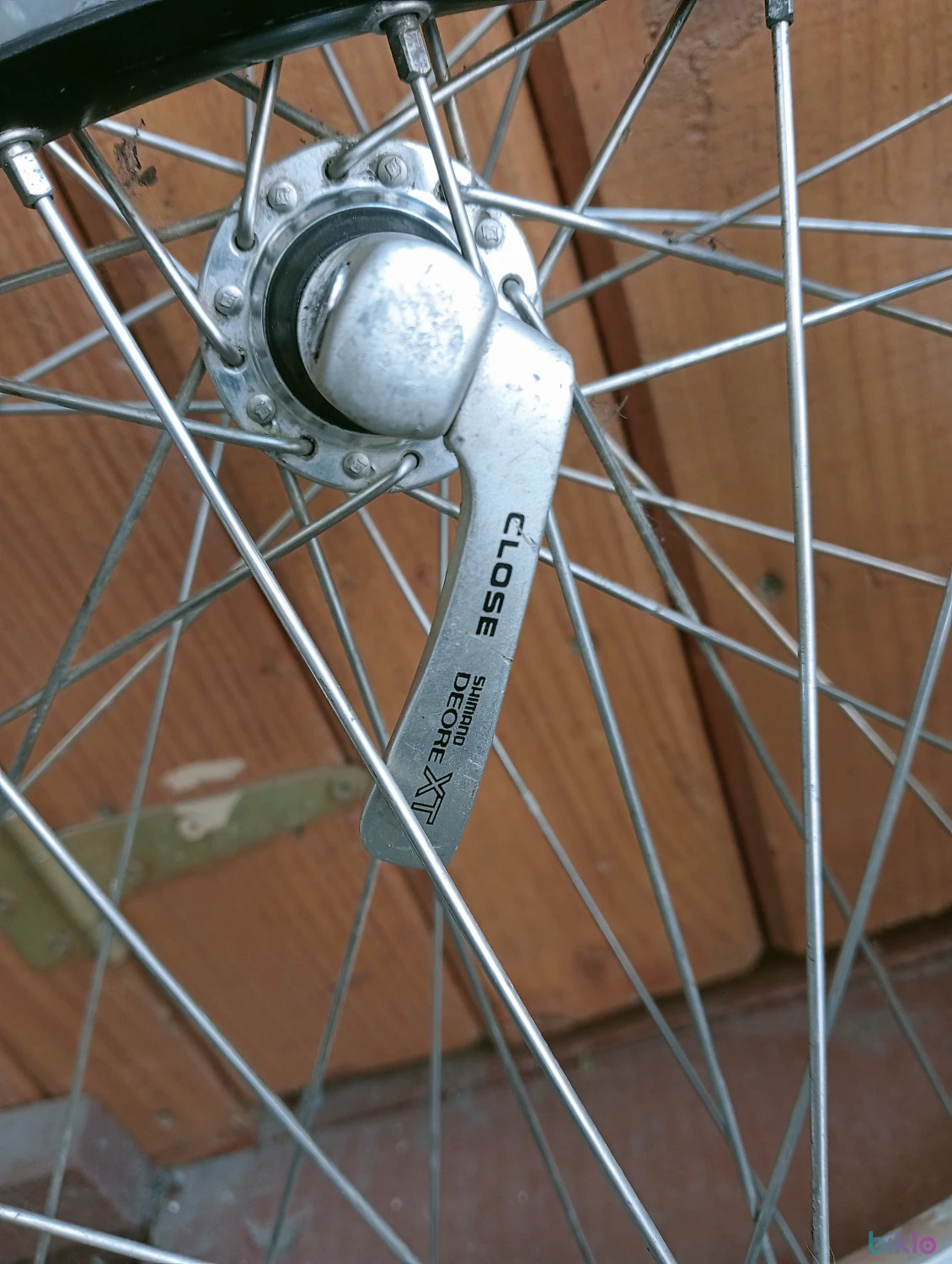 3. Roată față mtb 26 jantă aluminiu dublă și capsată butuc Shimano Deore XT Japan camere cauciuc Schwalbe Marathon