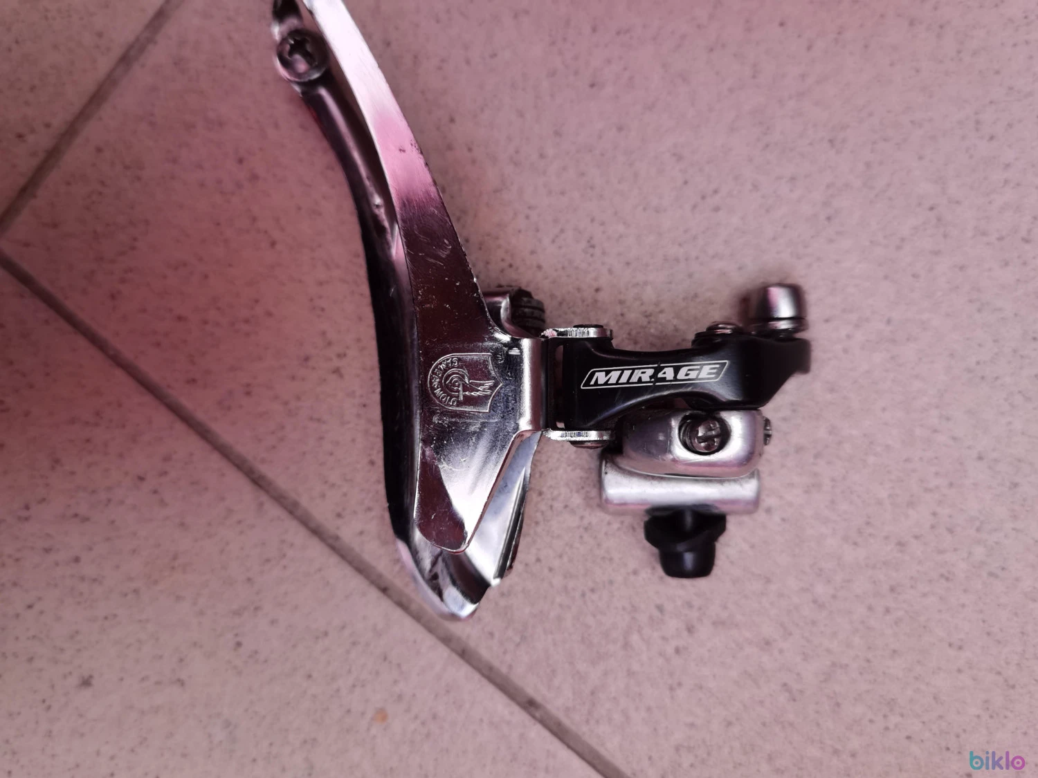 1. Vând Schimbător Campagnolo Mirage