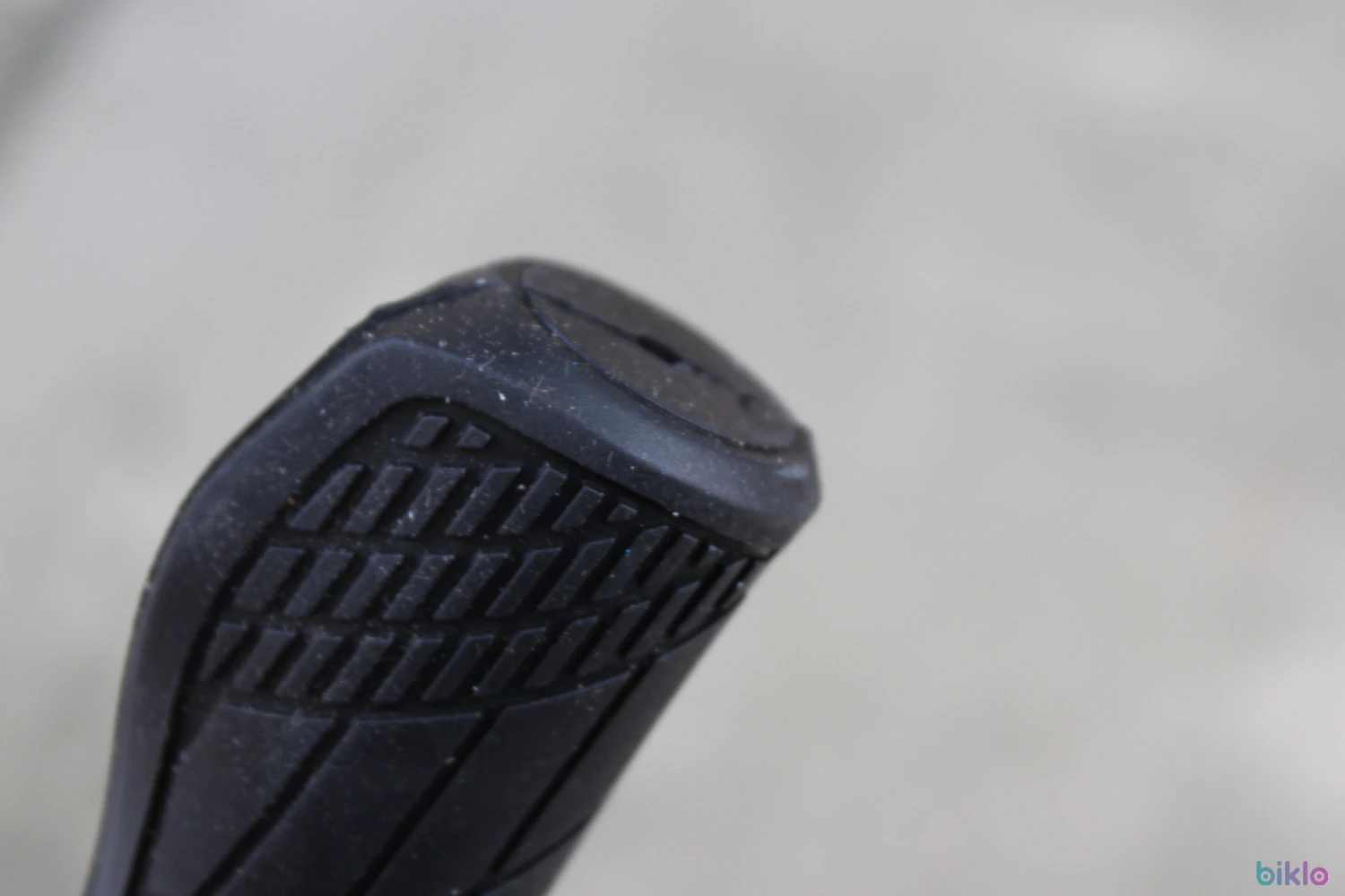 5. NPY Ergo Lock-On Grips - manson lock-on