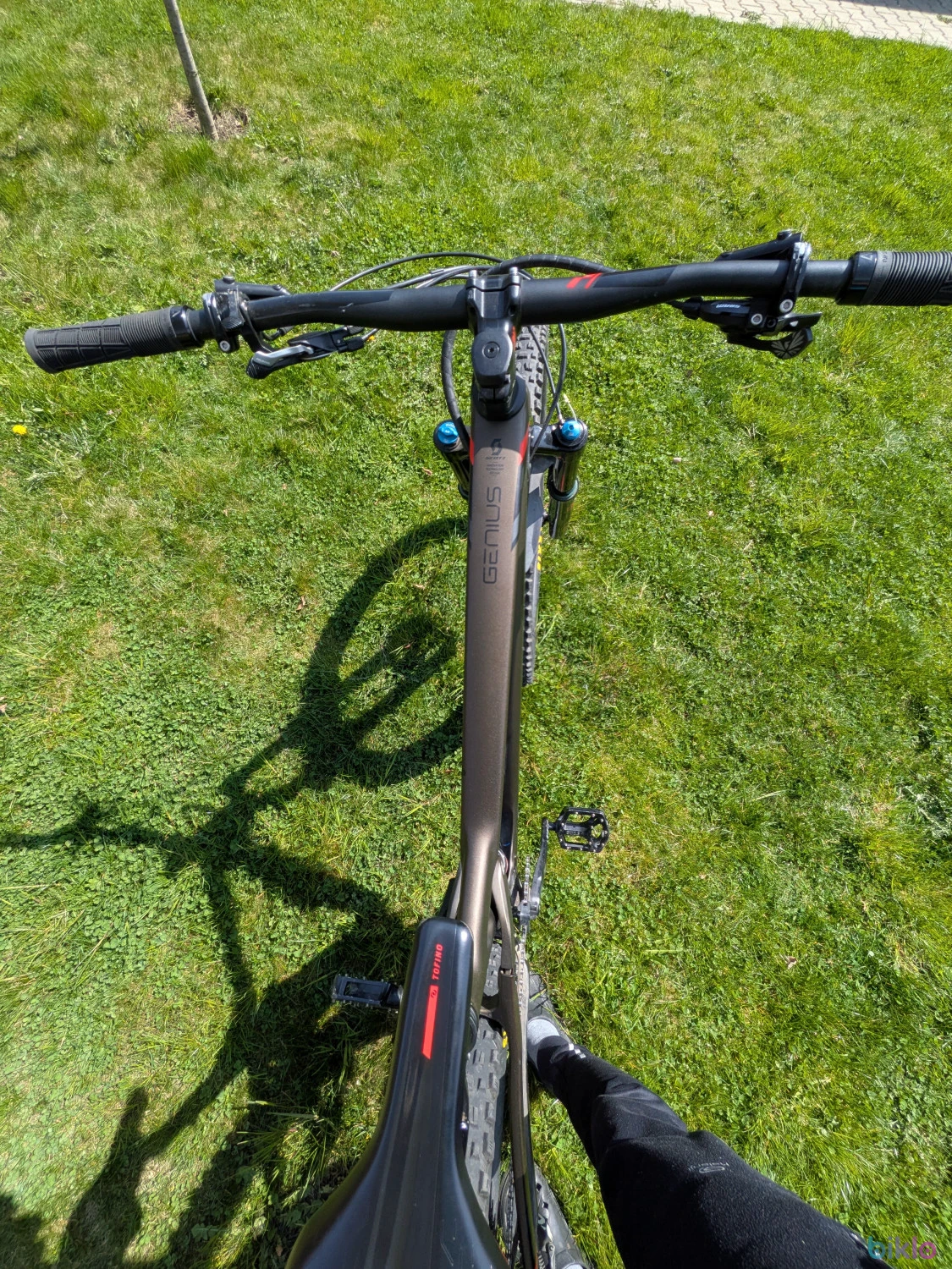 10. Bicicleta de trail Scott Genius 920 marimea M