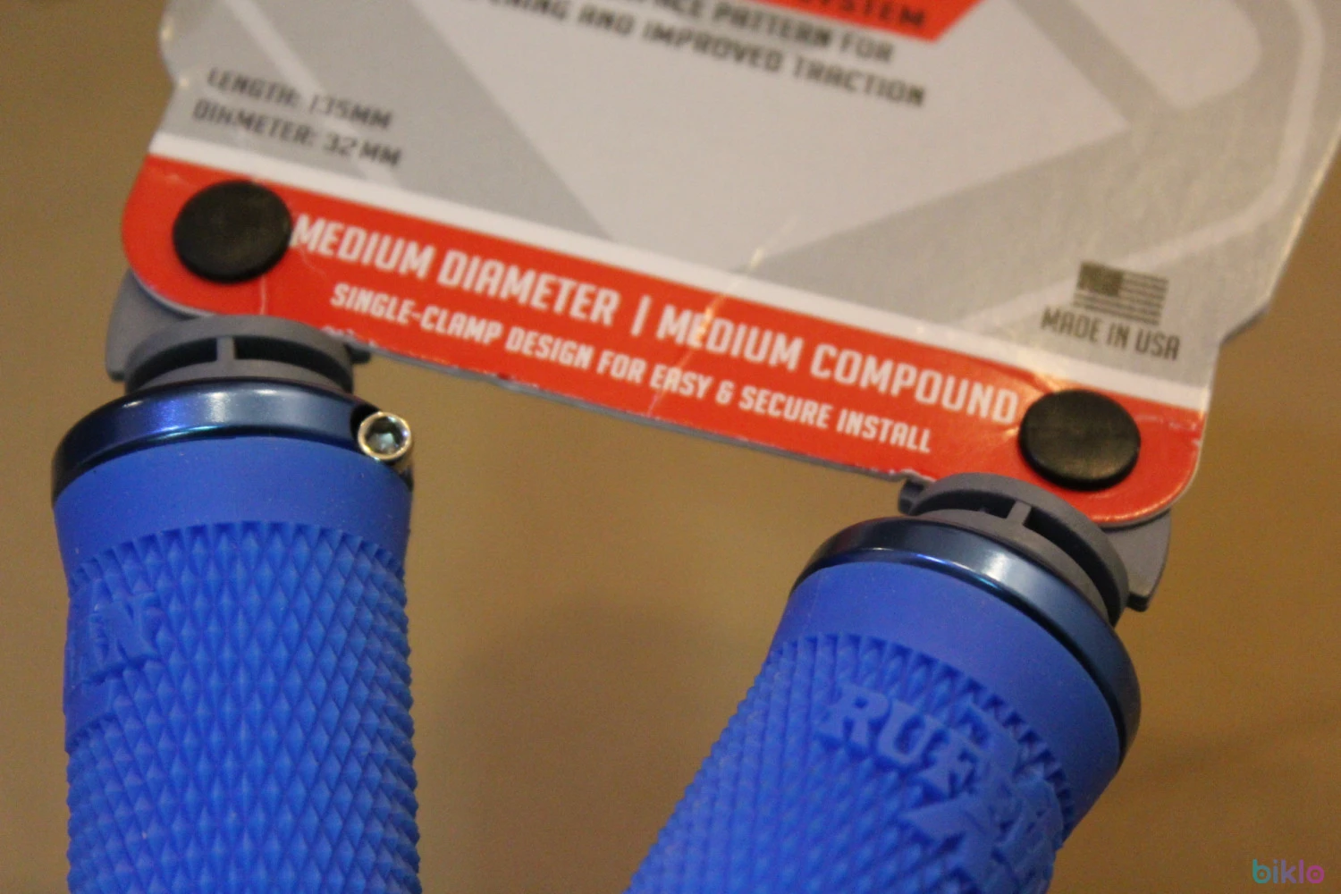 3. ODI Ruffian XL V2.1 Lock-On Grip - manson MTB
