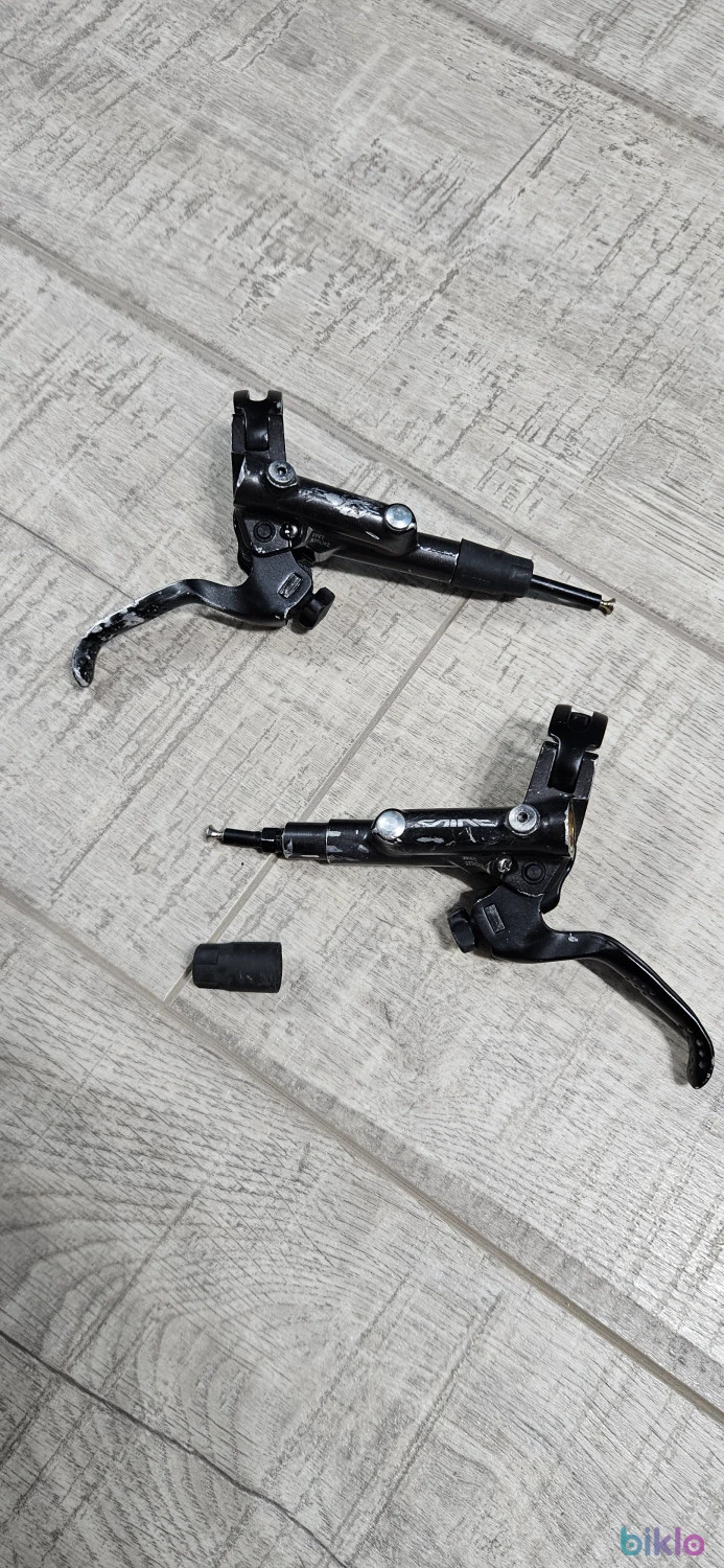 1. Set manete frana Shimano Saint