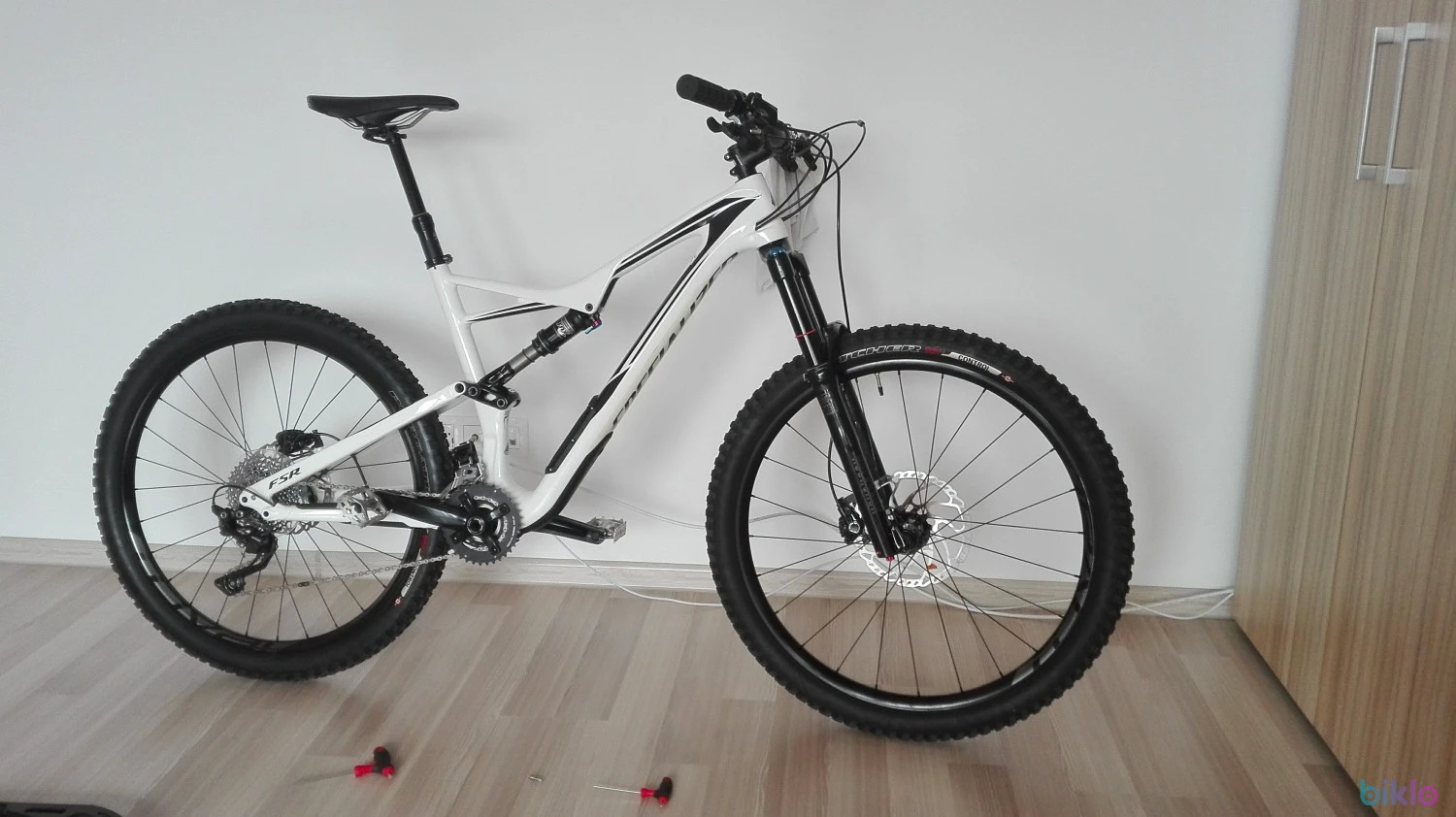 1. Specialized Stumpjumper Comp Carbon