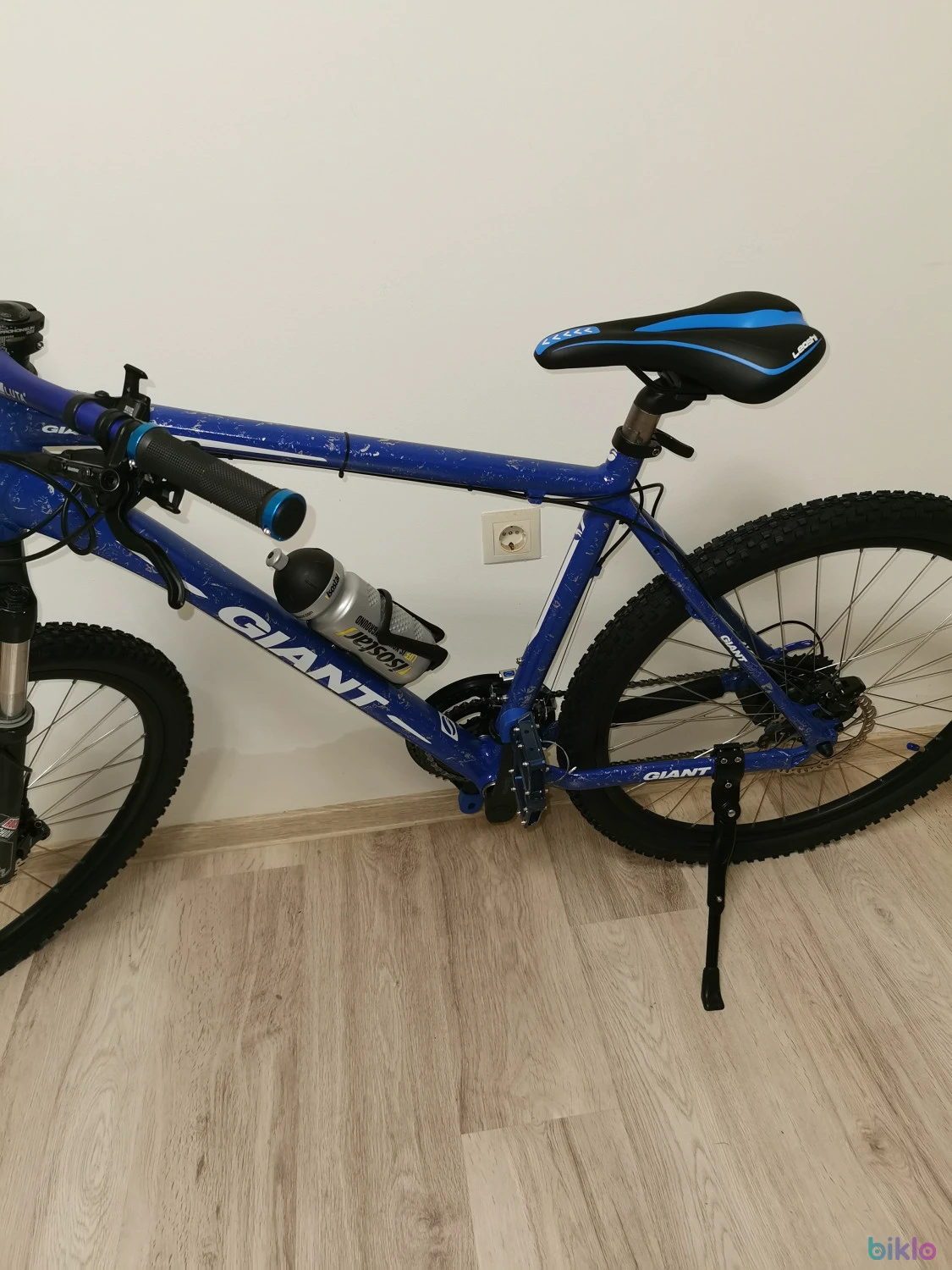 2. Mountain bike cu suspensie