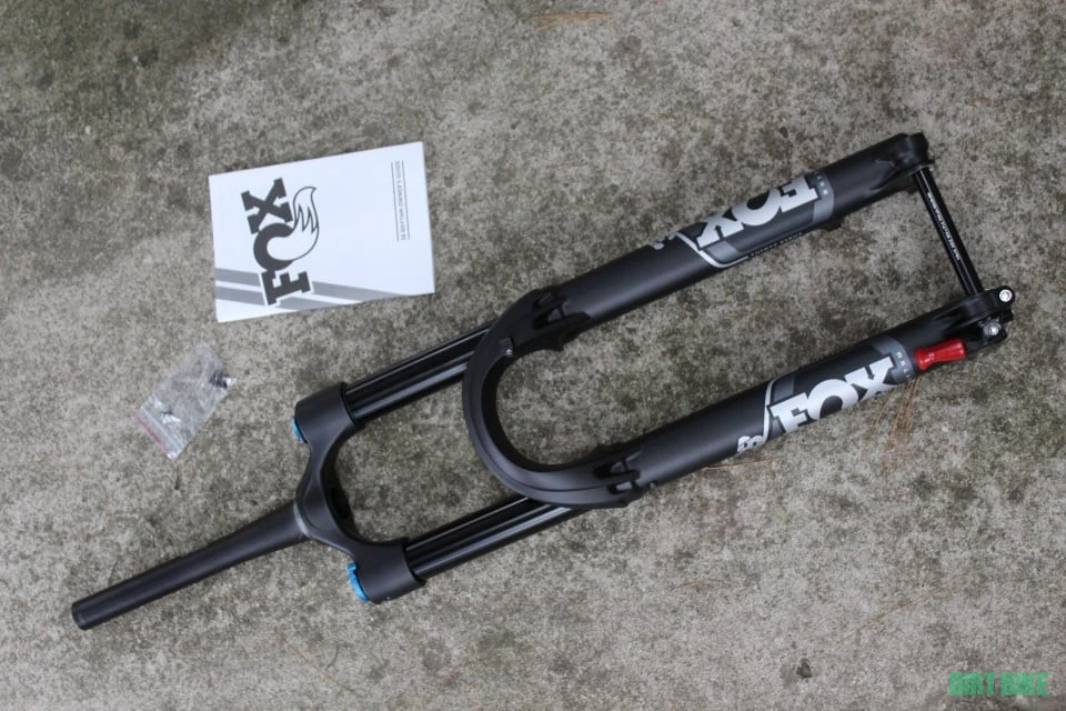 1. Fox 38 furca suspensie Rhythm E-tuned FLOAT 29inch 180mm Grip