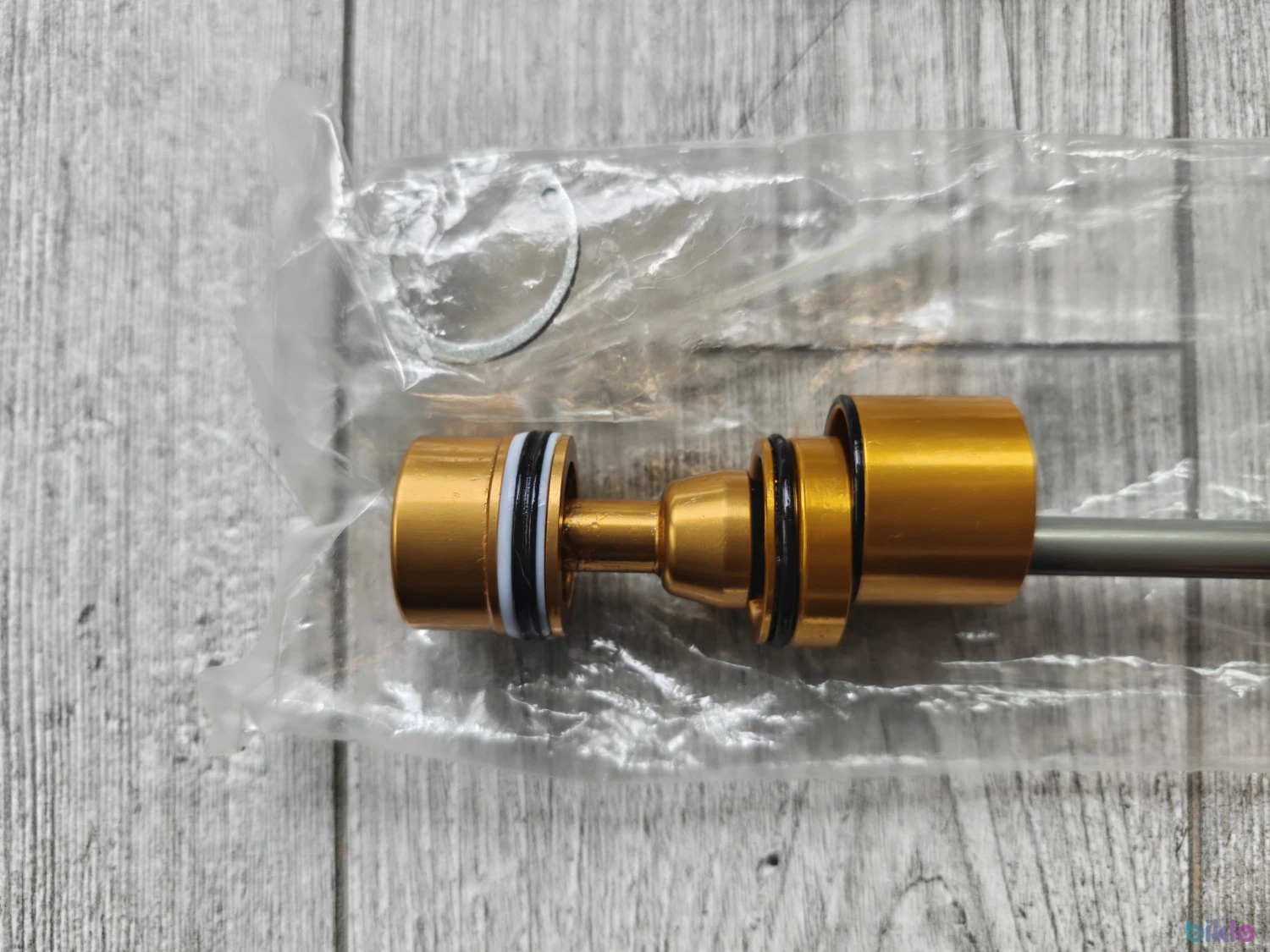 2. Airshaft Rockshox Zeb A1+ Buttercups 180mm