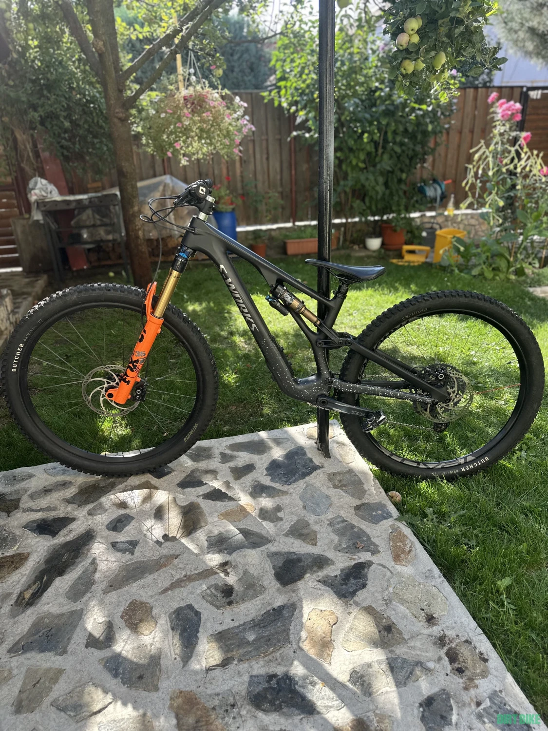 1. Specialized S-works stumpjumper S2