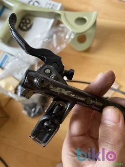1. Set frane SHIMANO M8120 XT + plăcuțe N03A(radiator)