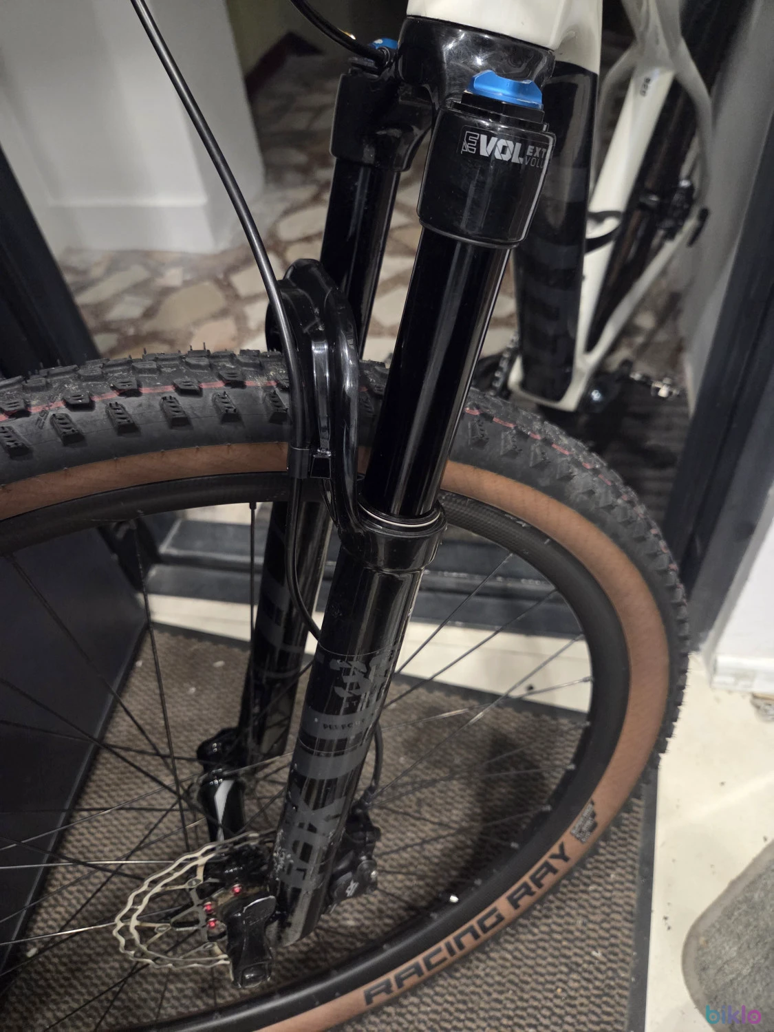 2. Furca Fox 32 Performance Stepcast