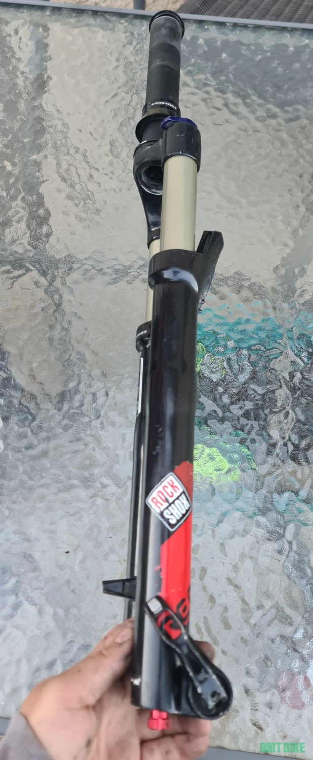 7. RockShox RECON gold tk 29" bust 20
