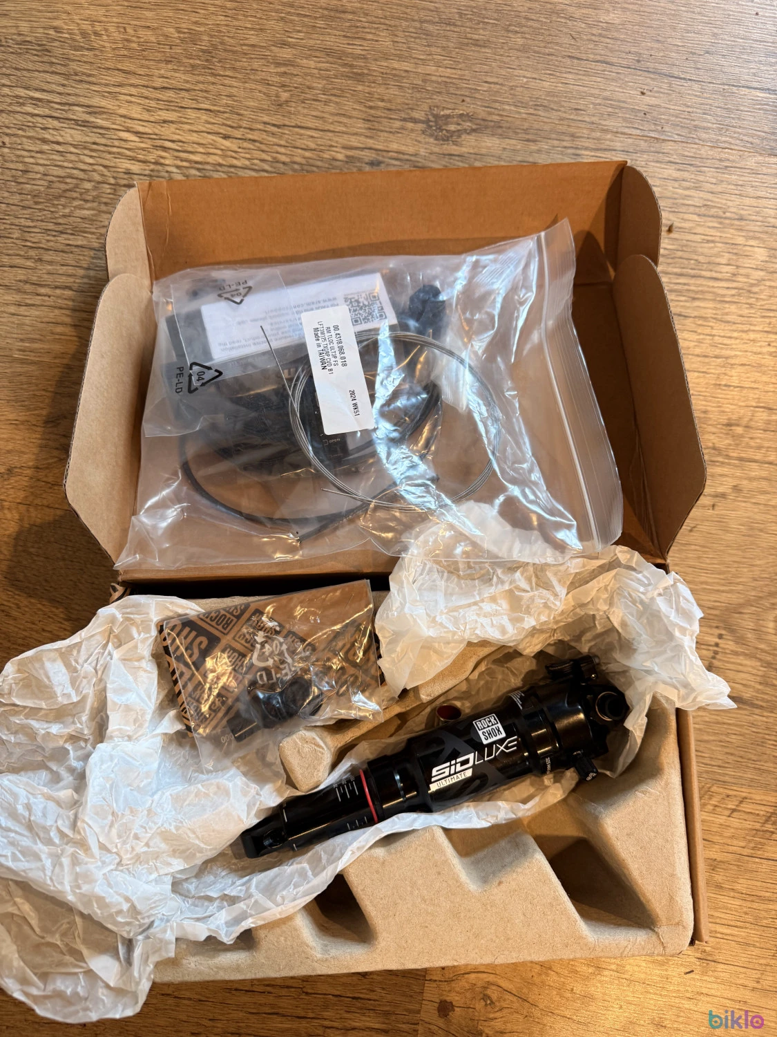 3. Amortizor RockShox SIDLuxe Ultimate 3P + Remote Lock TwistLoc - Nou