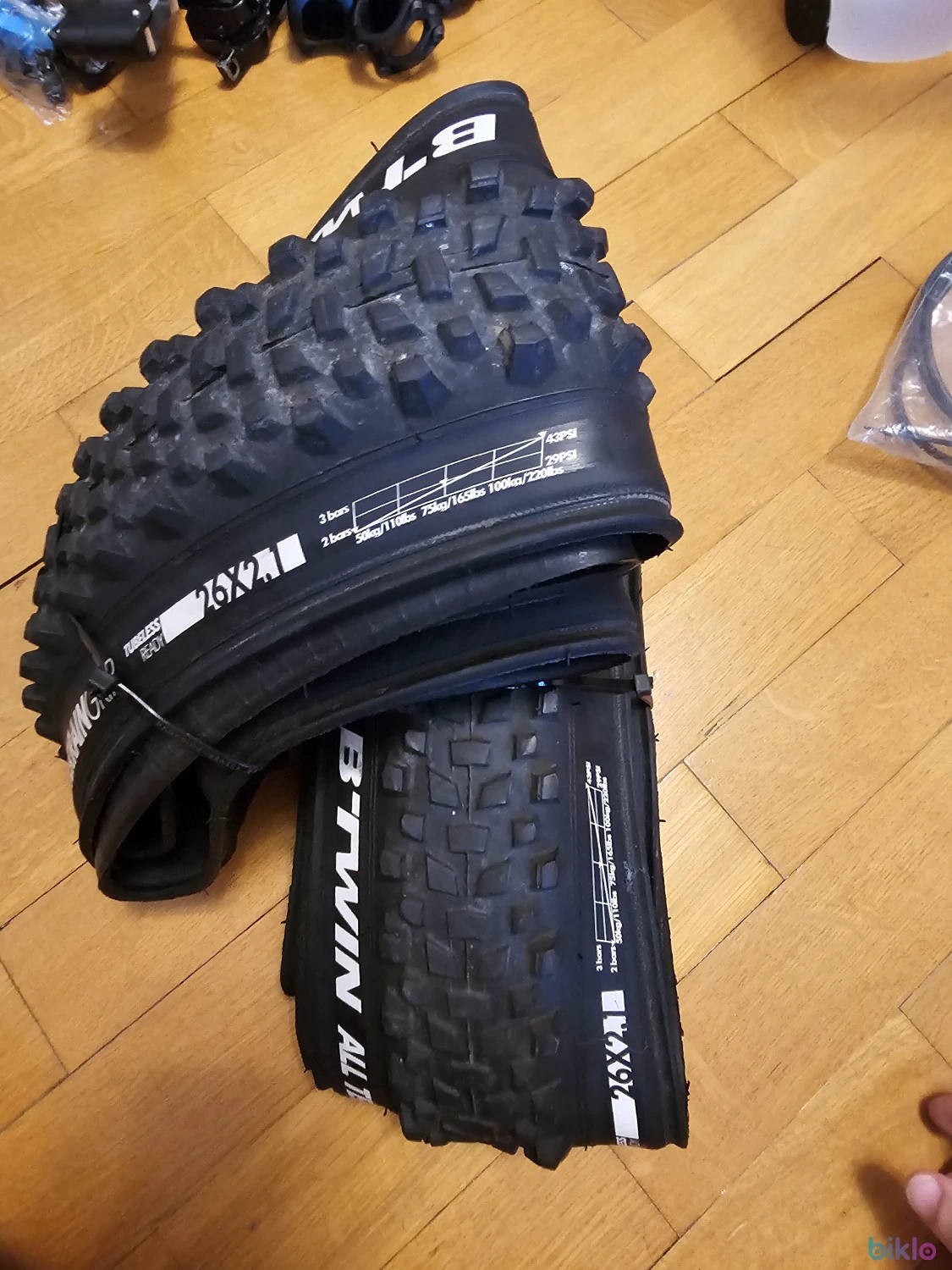1. Anvelope tubeless ready 26x2.1"
