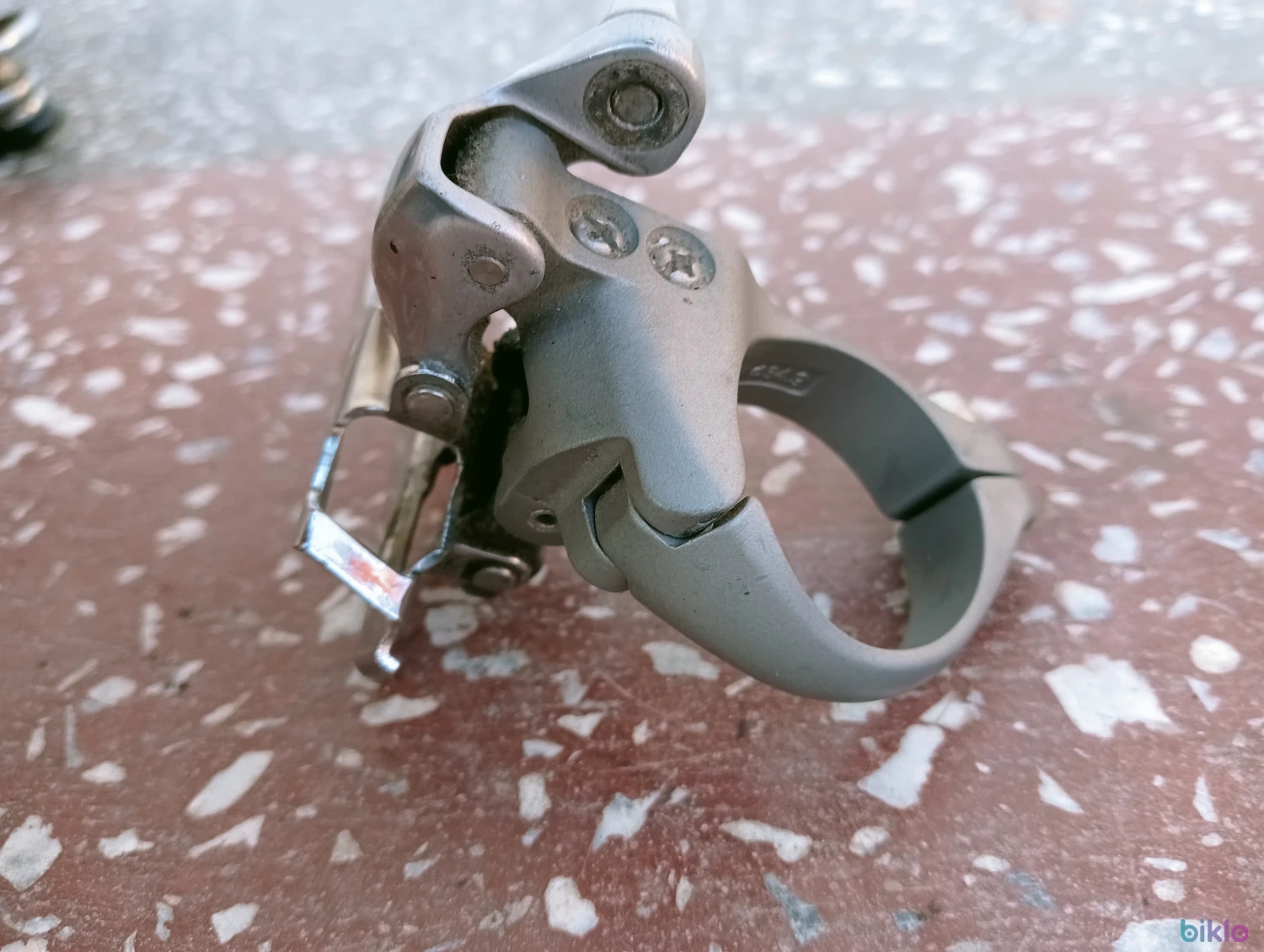 2. Schimbător cursieră de față Shimano Ultegra model FD-7600