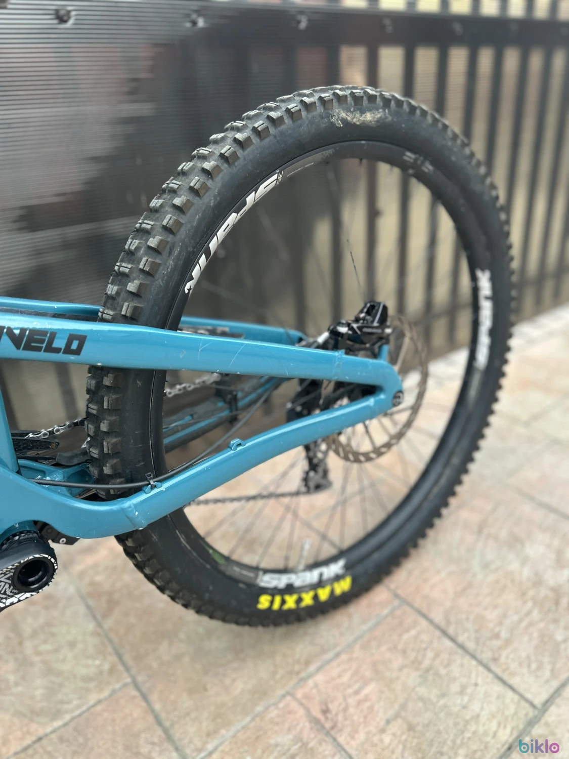 5. Vand Propain Spindrift AL Park 2024 mullet custom build aproape nou (20 ore de utilizare)