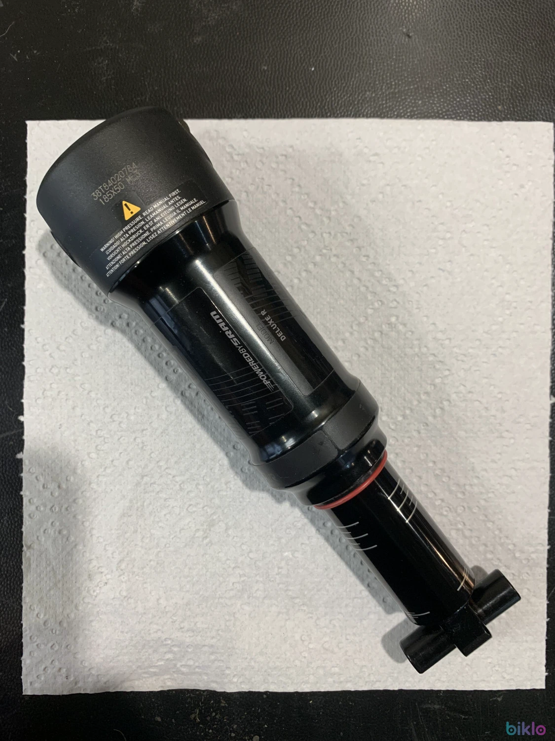 3. Rock Shox Deluxe R