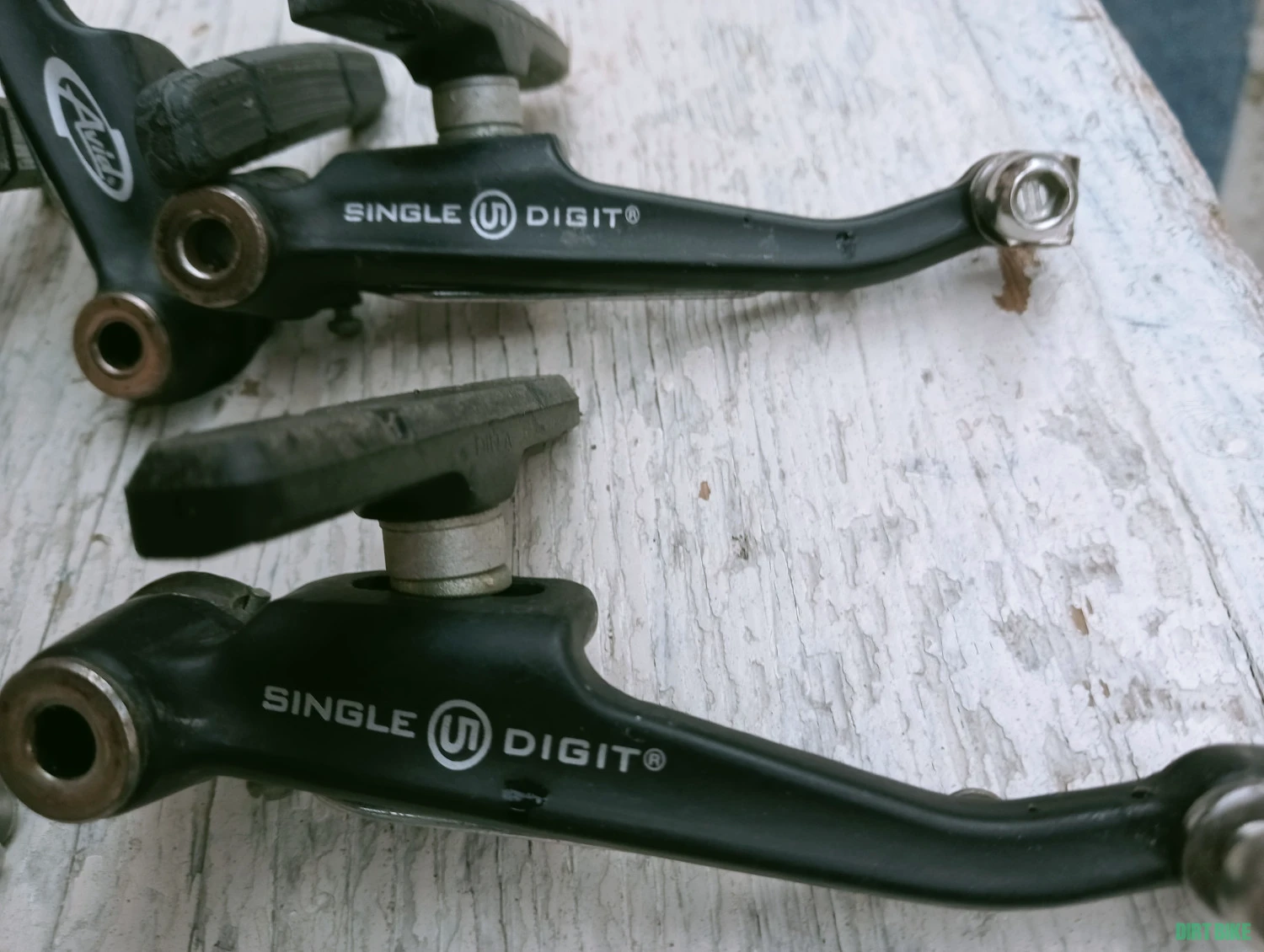 2. Set complet manete si clesti frana V - breake fata + spate Avid single digit 5