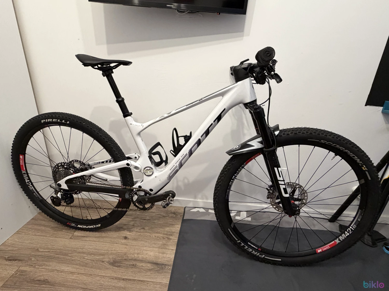 1. Scott Spark RC PRO 2022 - full carbon