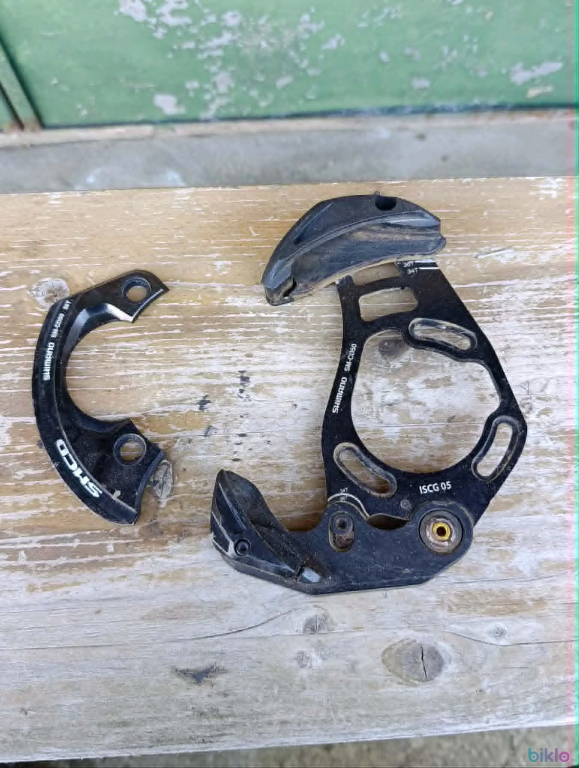 1. Chain guide Shimano saint sau zee