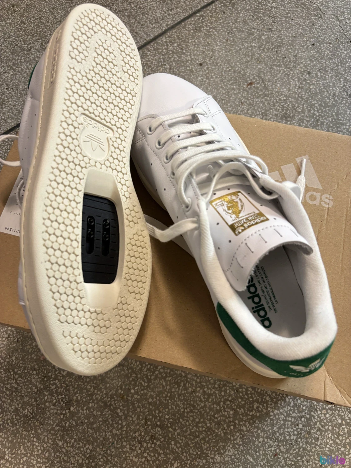 1. Vand Adidas Velostan Smith noi
