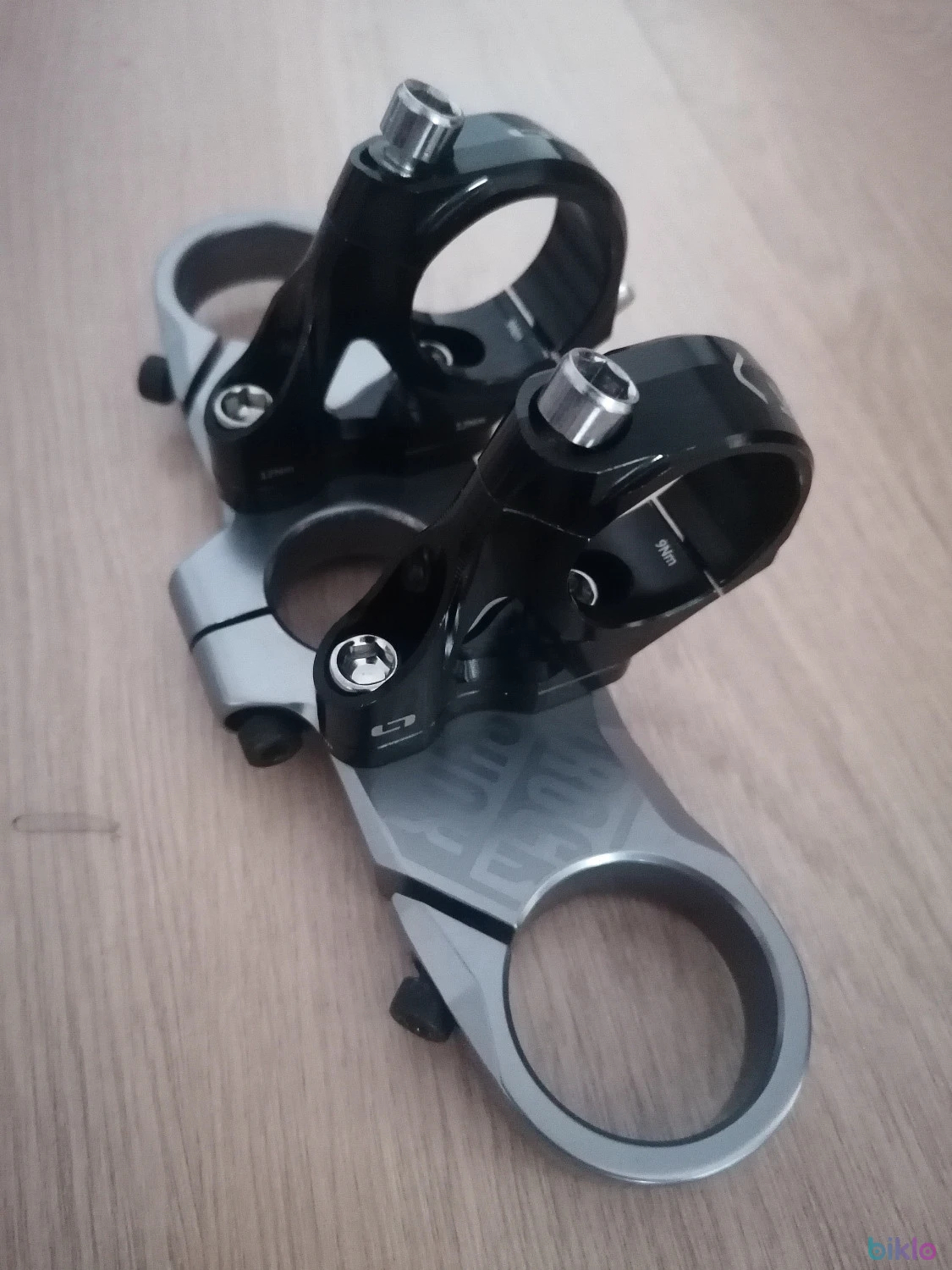 3. Rockshox boxxer 29