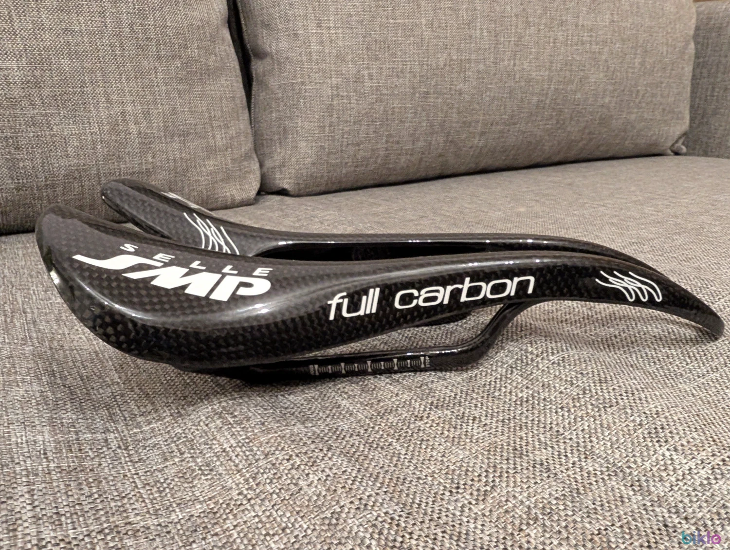 2. Sa bicicleta cursiera Selle SMP Full Carbon 136g 130mm