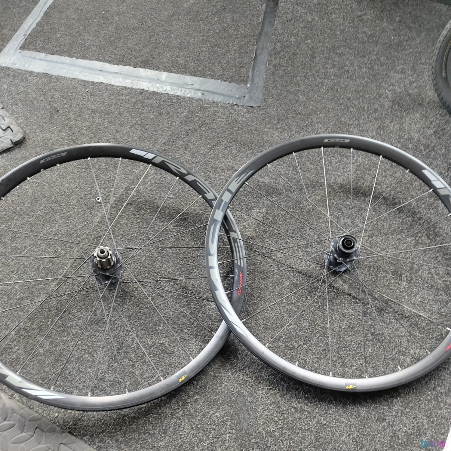 1. Set roti cursiera gravel Miche Race AXY Wide Profile DX