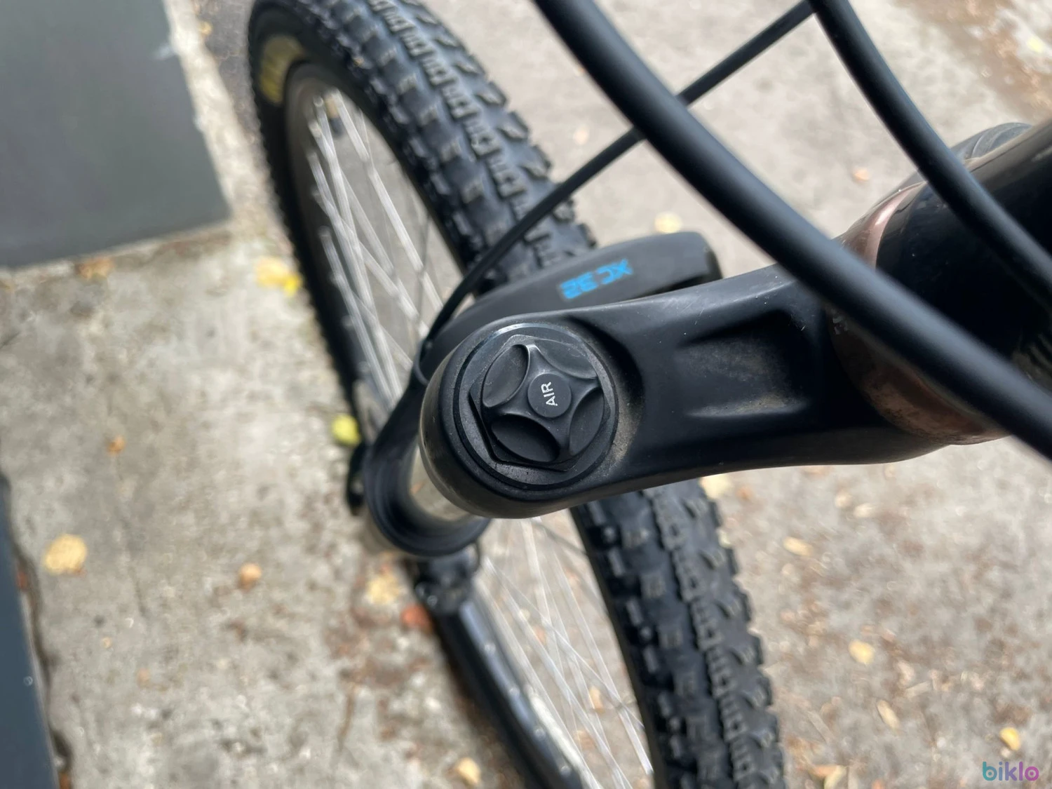 6. Specialized HardRock Sport Disc de 26”, mărime L