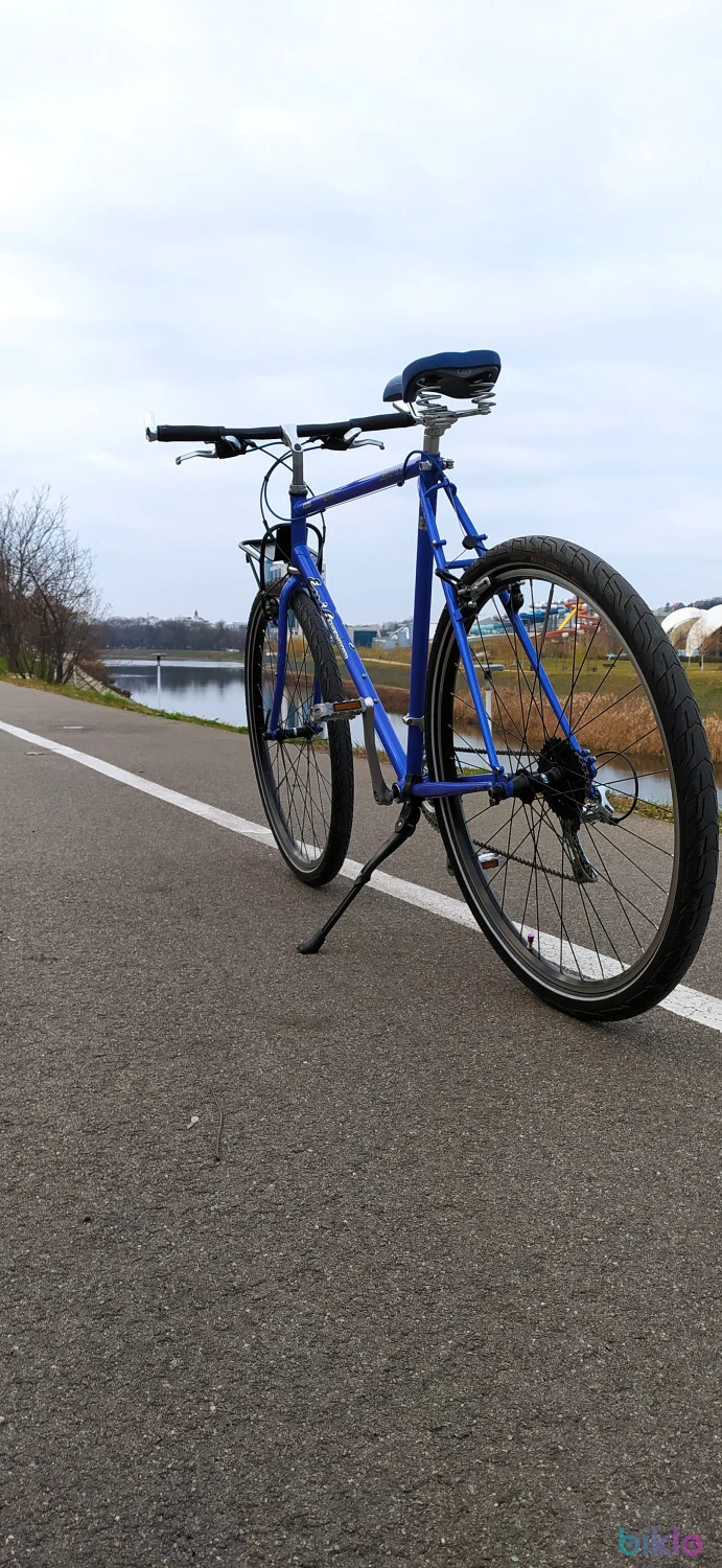 8. Enik 90's, 28"