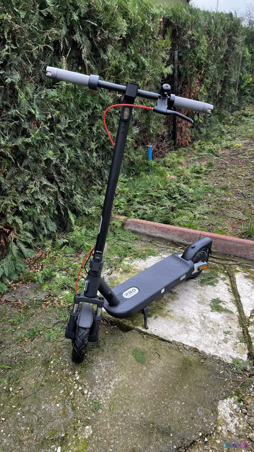 1. Trotineta Electrică Xiaomi 5 Pro