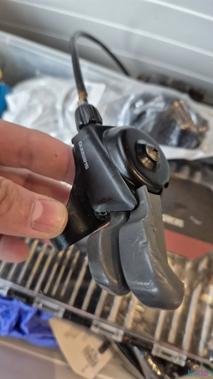 1. Maneta Shimano 200GS 7 viteze