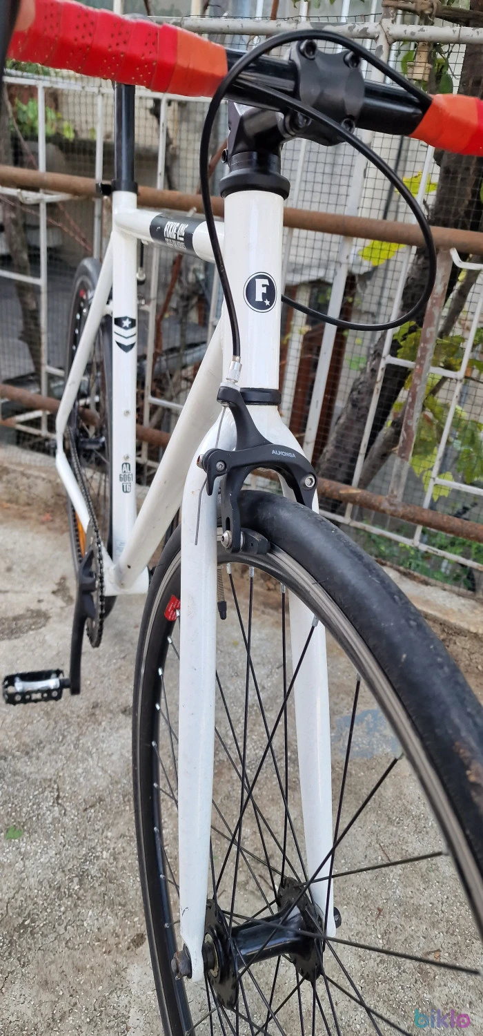 3. Bicicleta Fixie single speed