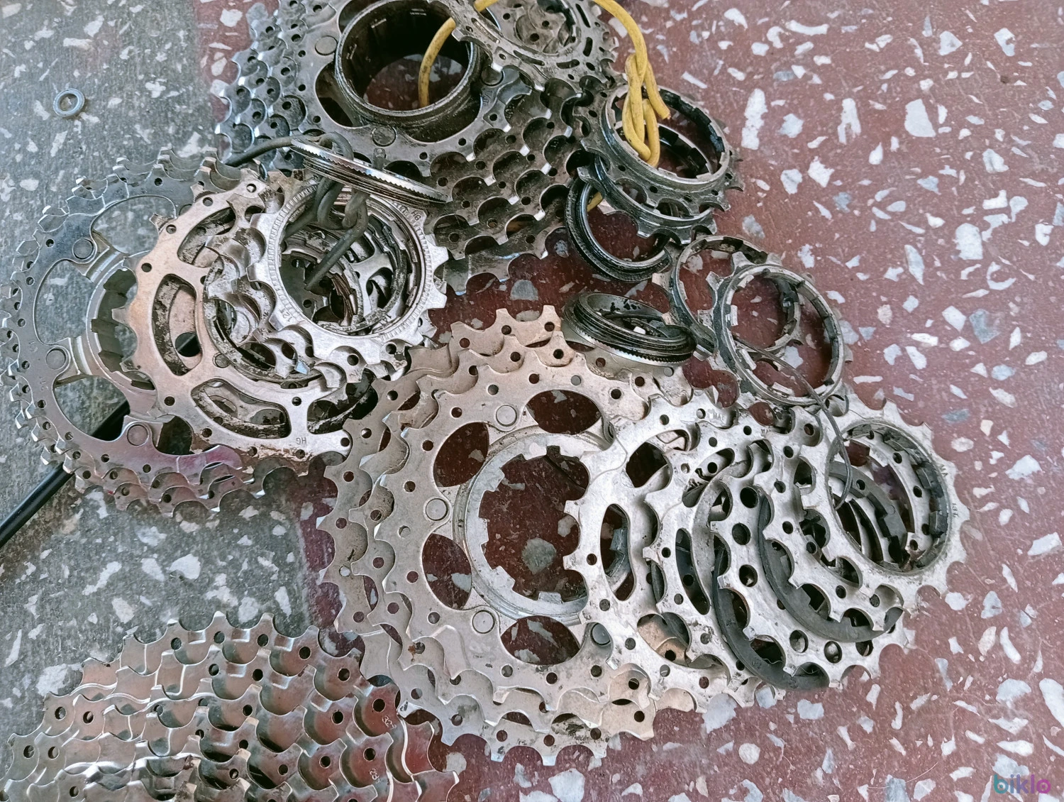 5. 9 Pinioane pe caseta Shimano Deore XT diferite modele