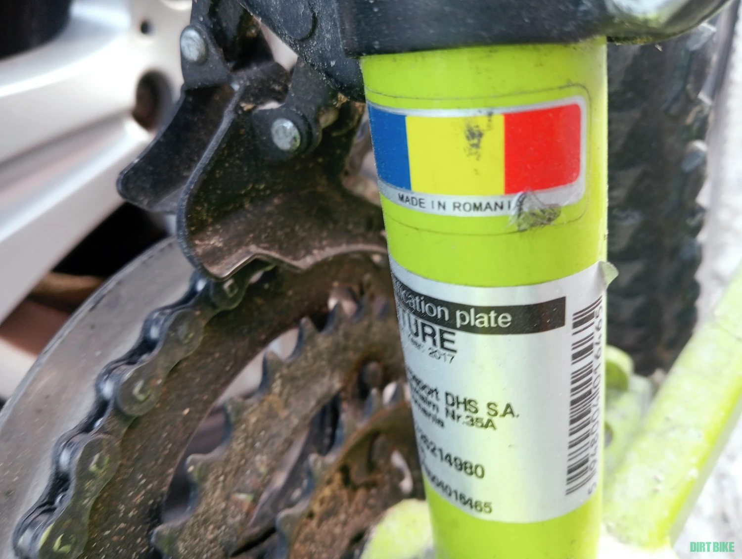 2. Montain bike DHS